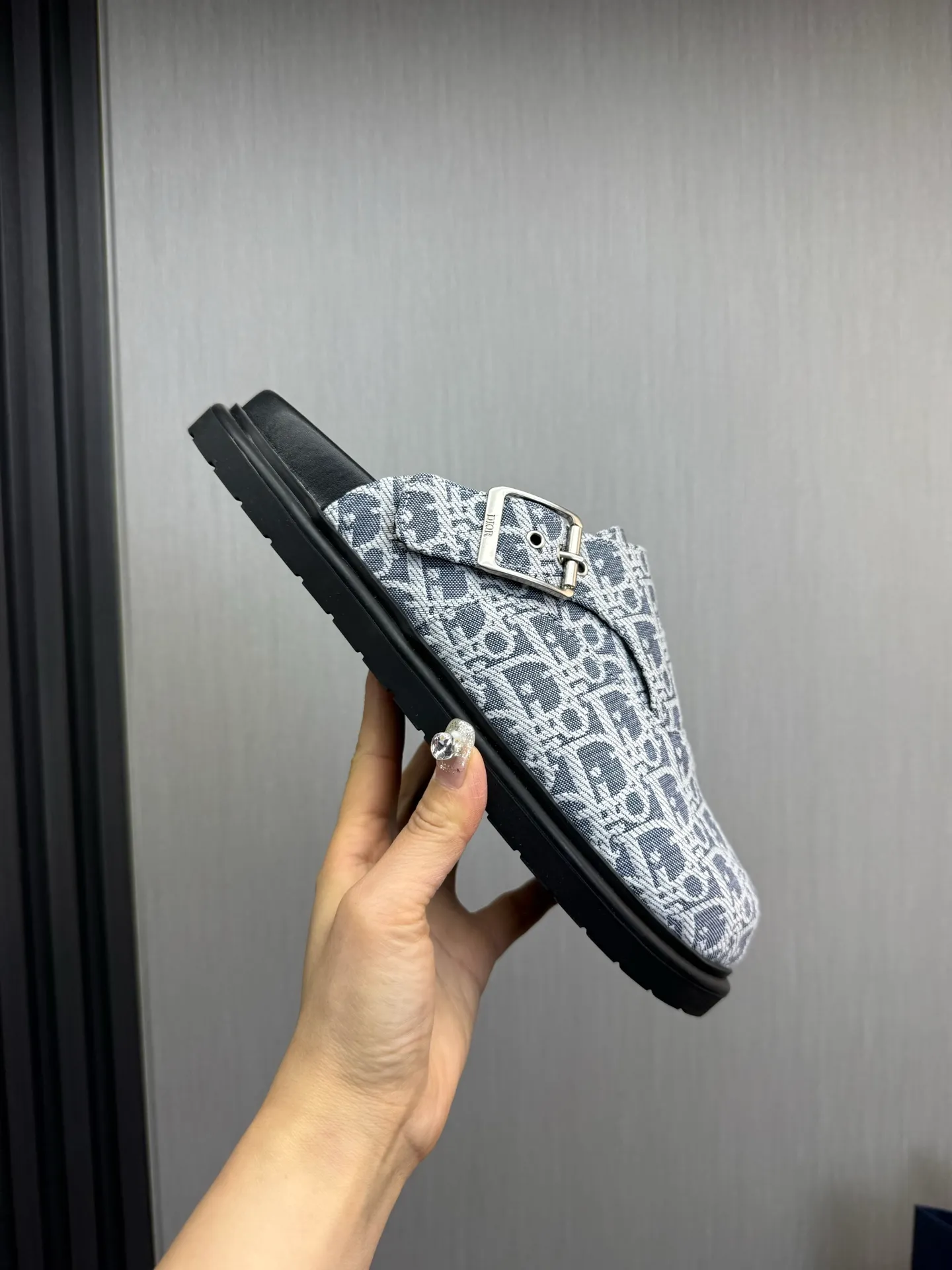 Men's men's shoes 420💰 Dior. Men's slippers🩴Official website 1:1 production 38-45 yards 45 46 🉑️Customized original material shipped✅
